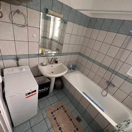 Vergian Brand New Spacious At Agioi Theodoroi 圣塞多罗伊