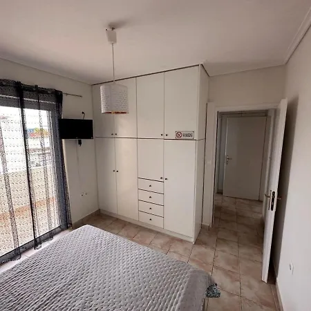Vergian Brand New Spacious At Agioi Theodoroi 公寓 圣塞多罗伊
