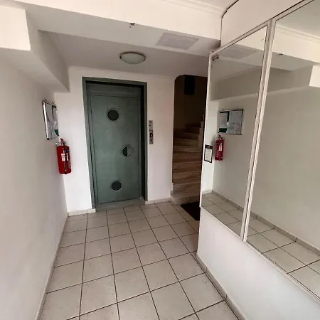 Vergian Brand New Spacious At Agioi Theodoroi Lejlighed