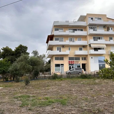 Vergian Brand New Spacious At Agioi Theodoroi Lejlighed *