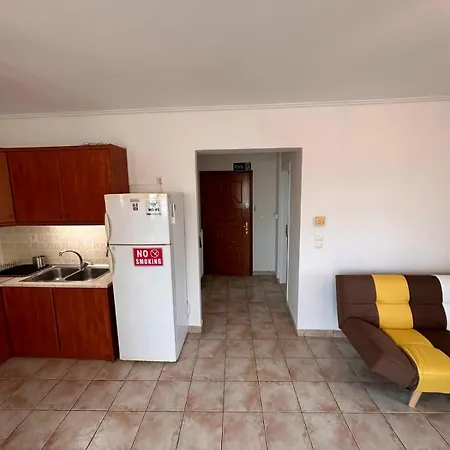 Vergian Brand New Spacious At Agioi Theodoroi Lejlighed *